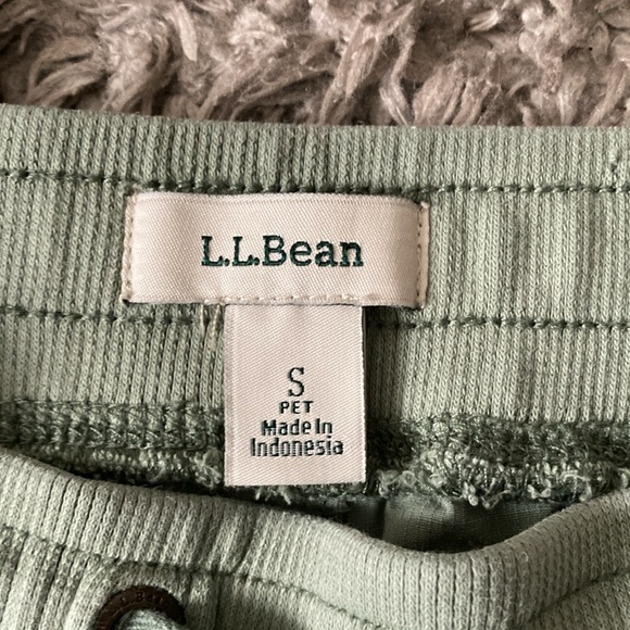 LL bean Sz small elastic bottom crop pants - Picture 3 of 9